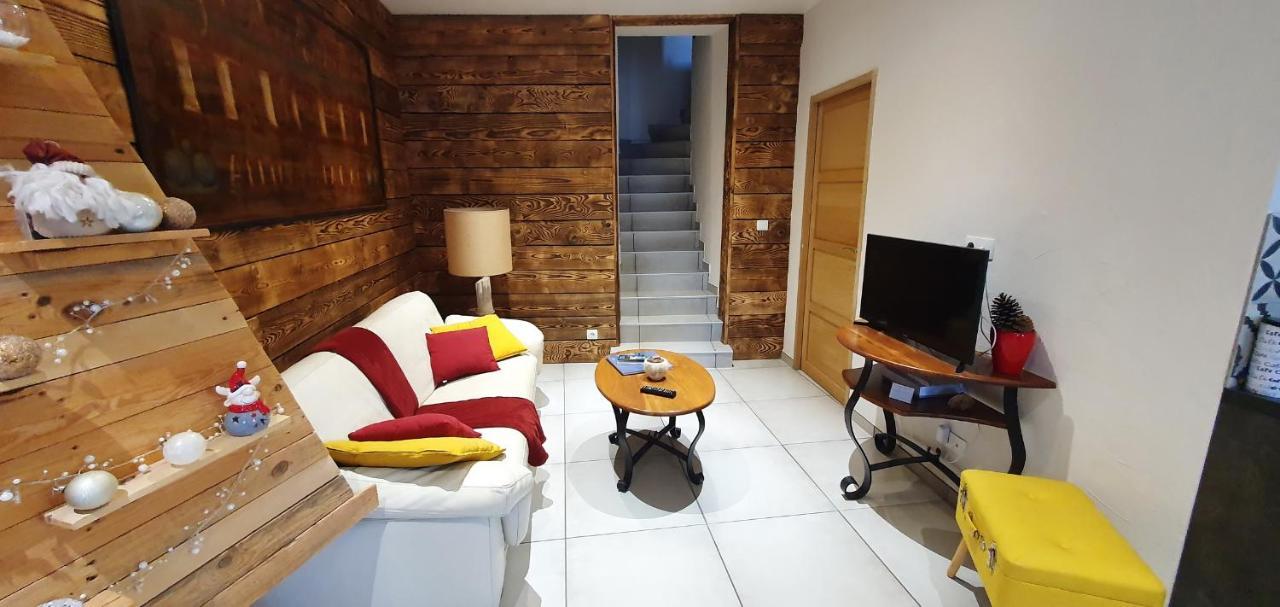 Gite Du Cafe Truchet Saint-Pancrace  Екстер'єр фото