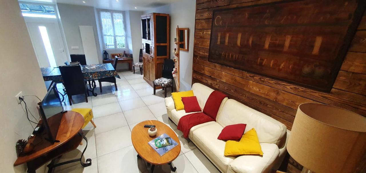 Gite Du Cafe Truchet Saint-Pancrace  Екстер'єр фото