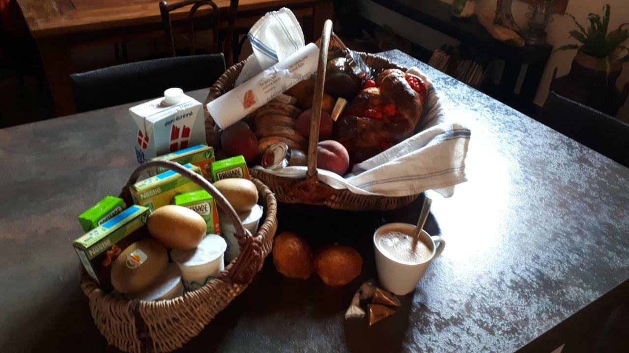 Gite Du Cafe Truchet Saint-Pancrace  Екстер'єр фото